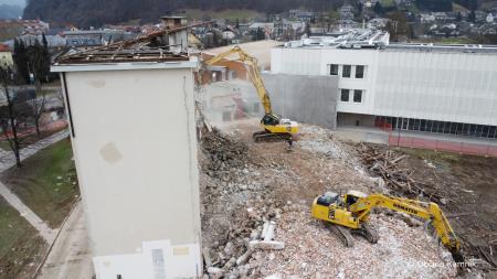 Rušitev stare šoole FA (2)